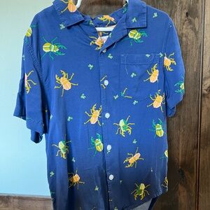 Boys bug button up size 6/7